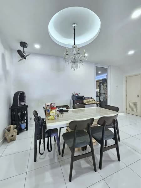 2-storey Terraced House for Sale in Bandar Dato Onn (Tebrau) - Karl Lim - Dining Room - PropertyGuru.com.my