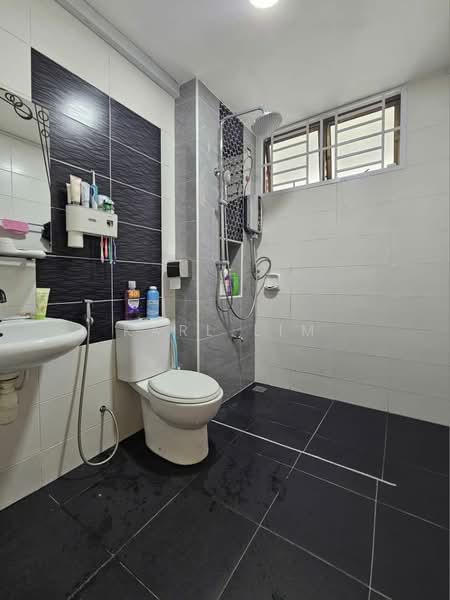 2-storey Terraced House for Sale in Bandar Dato Onn (Tebrau) - Karl Lim - Bathroom - PropertyGuru.com.my