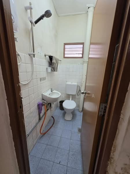 2-storey Terraced House for Rent in Taman Pelangi (Johor Bahru) - Vlien Lua - PropertyGuru.com.my