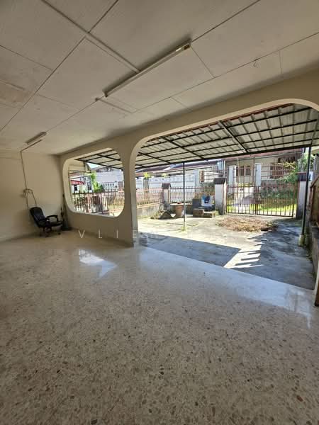 2-storey Terraced House for Rent in Taman Pelangi (Johor Bahru) - Vlien Lua - PropertyGuru.com.my