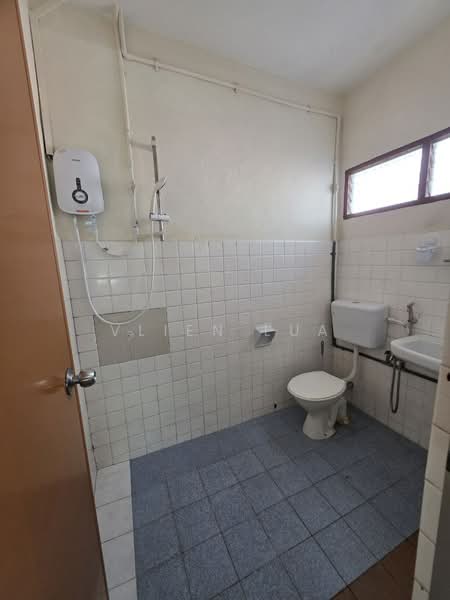 2-storey Terraced House for Rent in Taman Pelangi (Johor Bahru) - Vlien Lua - PropertyGuru.com.my