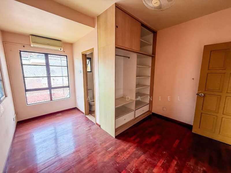 Semi-Detached House for Sale in Presint 9 (Putrajaya) - Ashraff Daniel - Bedroom - PropertyGuru.com.my