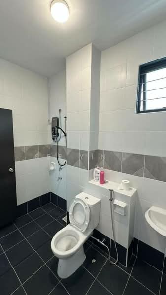 2-storey Terraced House for Sale in Taman Austin Duta (Tebrau) - See Yin . - Bathroom - PropertyGuru.com.my