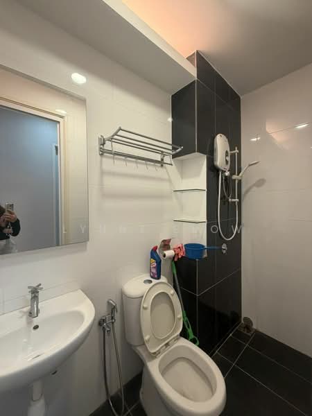 Condominium for Rent at The Clovers - Lynnz Seow - Bathroom - PropertyGuru.com.my