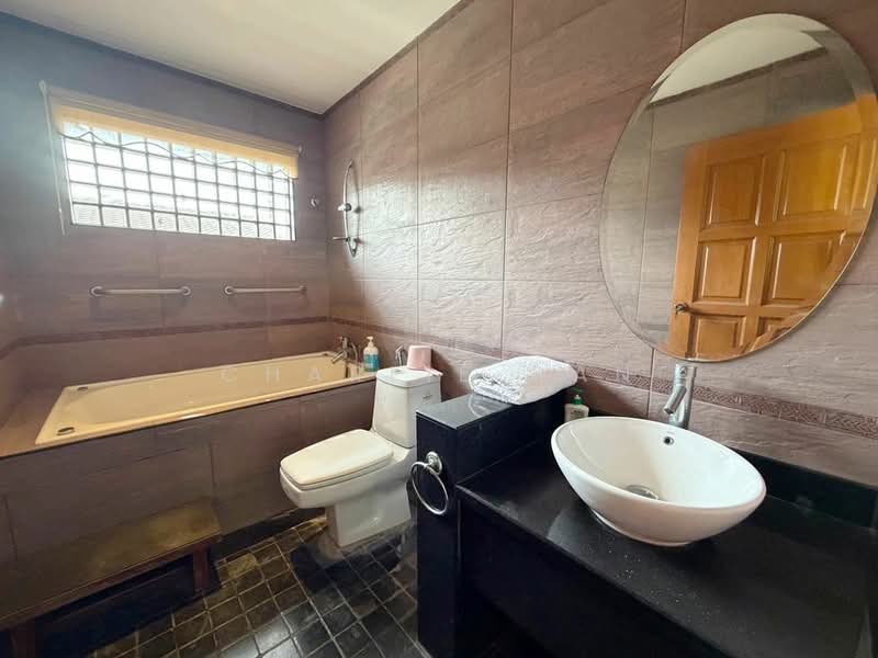 Semi-Detached House for Sale in SS2 (Petaling Jaya) - Charlie Gan - Bathroom - PropertyGuru.com.my