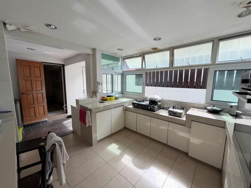 Semi-Detached House for Sale in SS2 (Petaling Jaya) - Charlie Gan - Kitchen - PropertyGuru.com.my