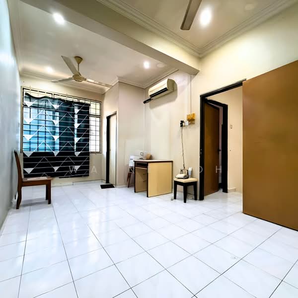 2-storey Terraced House for Sale in Juru (Penang) - Wayne Loh - Living Room - PropertyGuru.com.my