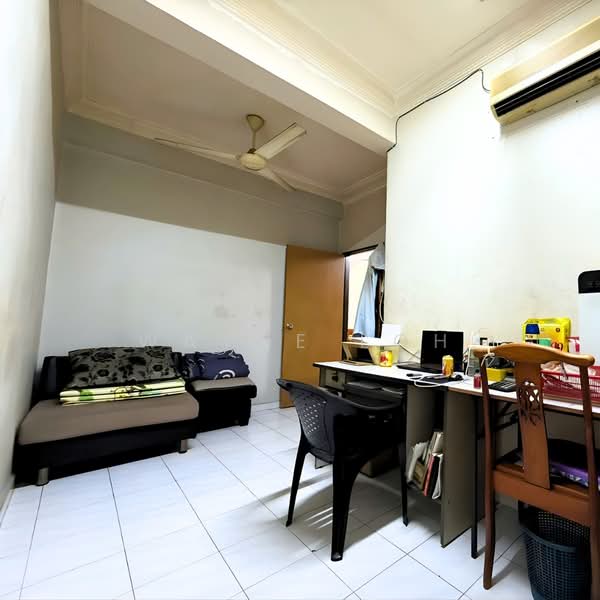 2-storey Terraced House for Sale in Juru (Penang) - Wayne Loh - Study - PropertyGuru.com.my