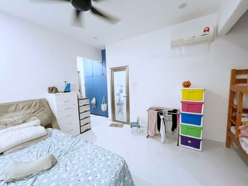 2-storey Terraced House for Sale in Permas Jaya (Johor Bahru) - Karl Lim - Bedroom - PropertyGuru.com.my