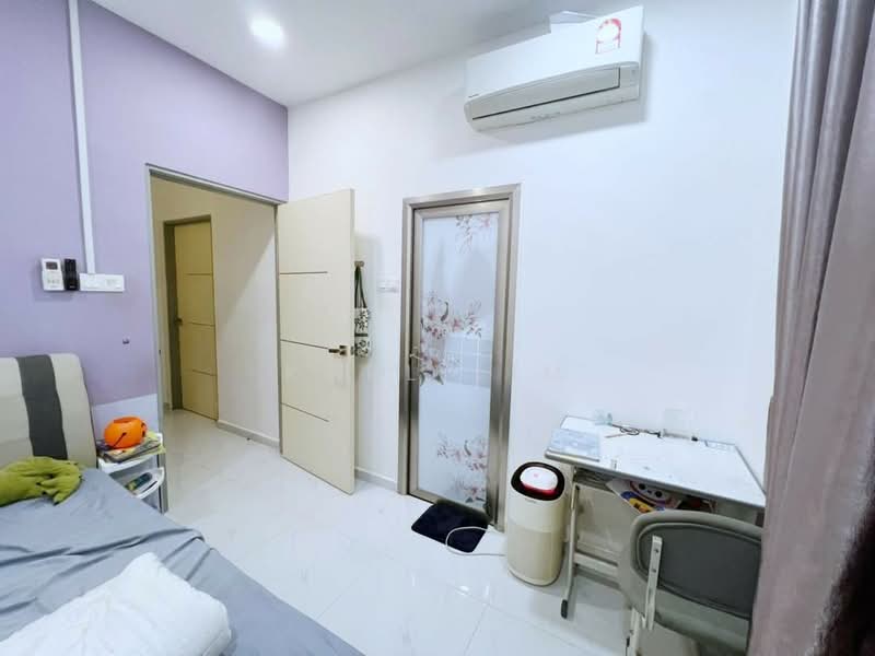 2-storey Terraced House for Sale in Permas Jaya (Johor Bahru) - Karl Lim - Bedroom - PropertyGuru.com.my