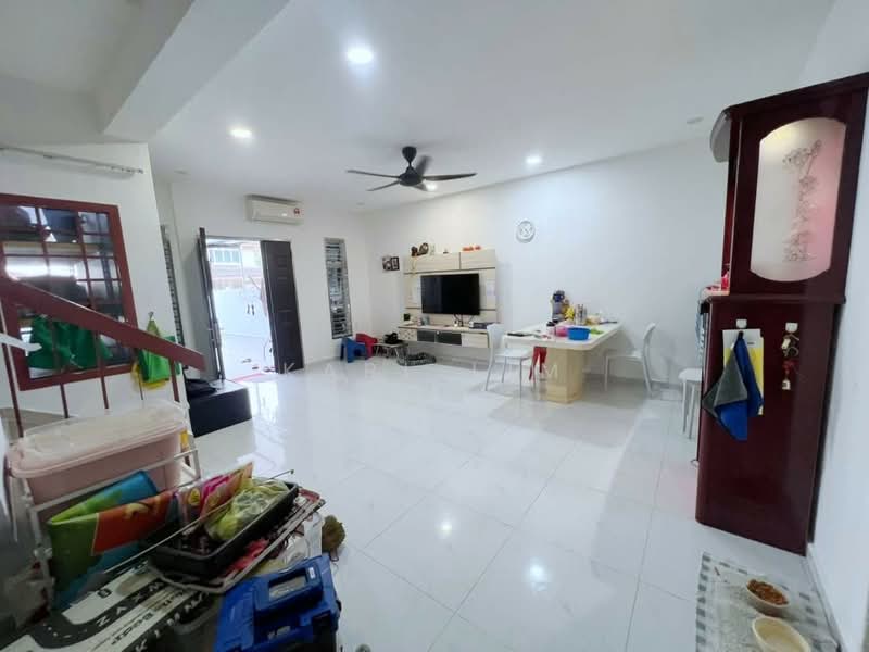 2-storey Terraced House for Sale in Permas Jaya (Johor Bahru) - Karl Lim - Living Room - PropertyGuru.com.my