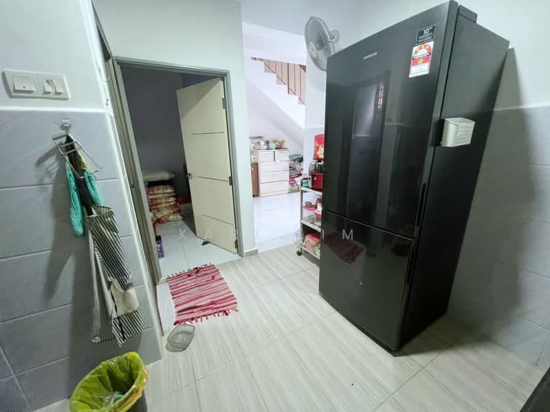 2-storey Terraced House for Sale in Permas Jaya (Johor Bahru) - Karl Lim - Kitchen - PropertyGuru.com.my