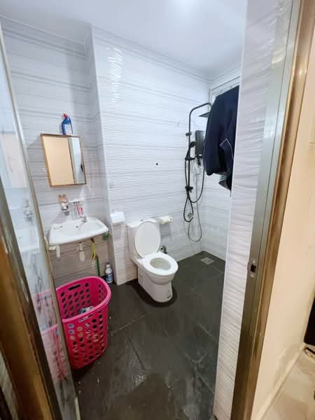2-storey Terraced House for Sale in Permas Jaya (Johor Bahru) - Karl Lim - Bathroom - PropertyGuru.com.my
