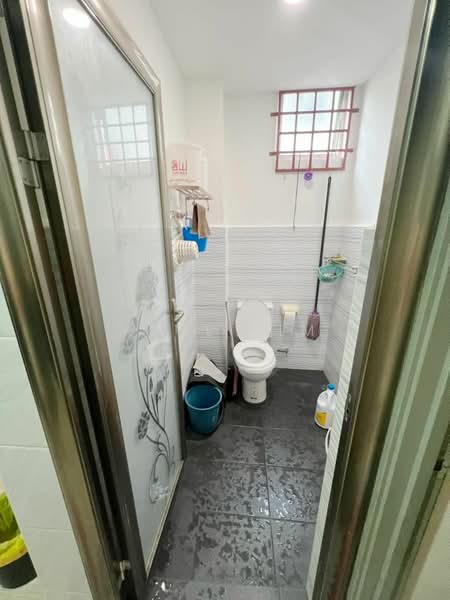 2-storey Terraced House for Sale in Permas Jaya (Johor Bahru) - Karl Lim - Bathroom - PropertyGuru.com.my