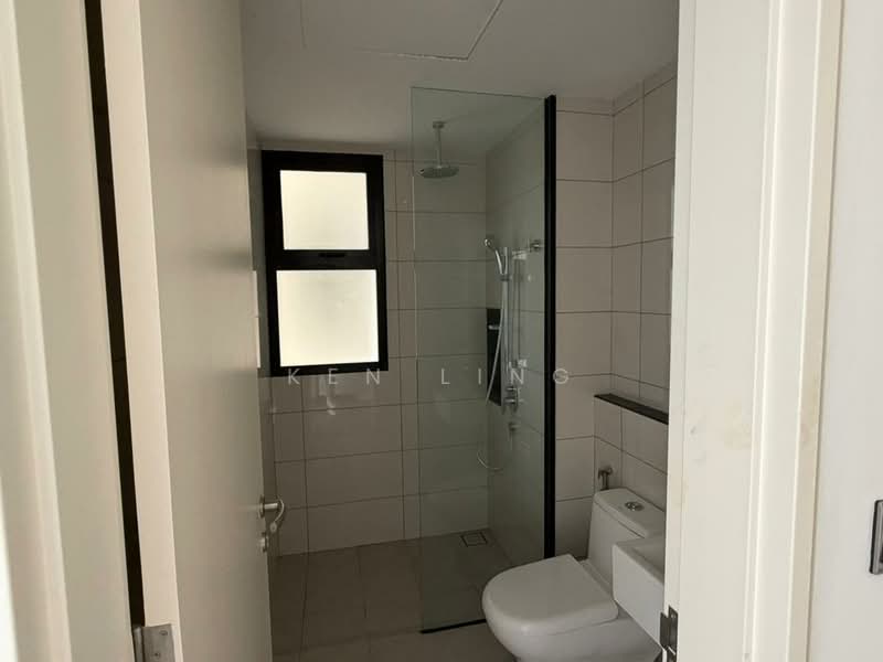 Service Residence for Sale at Duta Park Residences - Ken Ling - Bathroom - PropertyGuru.com.my