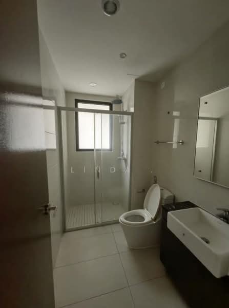 Kondominium untuk Dijual di Bay Laurel @ Country Garden Danga Bay - Linda . - Bathroom - PropertyGuru.com.my