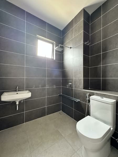 Semi-Detached House for Sale in Setia Utama (Setia Alam) - Jess Tee - Bathroom - PropertyGuru.com.my