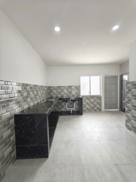 Rumah Teres 1 Tingkat untuk Dijual di Taman Sri Skudai (Skudai) - Lex Hiew - Kitchen - PropertyGuru.com.my