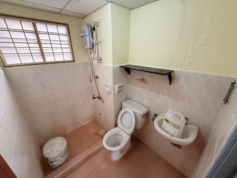 Apartment for Sale at SD Tiara Apartment - Sean Yong - Bathroom - PropertyGuru.com.my