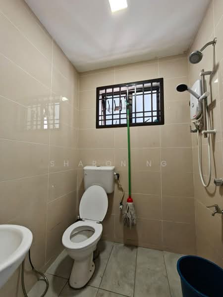 Bungalow for Sale in Taman Istimewa (Tebrau) - Sharon Ng - Bathroom - PropertyGuru.com.my