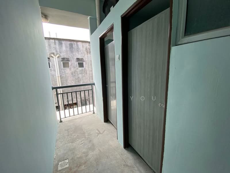 Kedai / Pejabat untuk Disewa di Taman Emas (Dengkil) - JASON YOU - Corridor - PropertyGuru.com.my