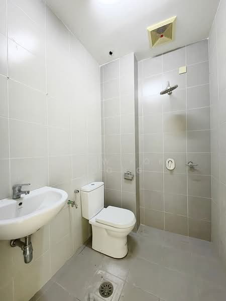 Rumah Bandar untuk Disewa di Puchong (Selangor) - Chow Kok Toong - Bathroom - PropertyGuru.com.my