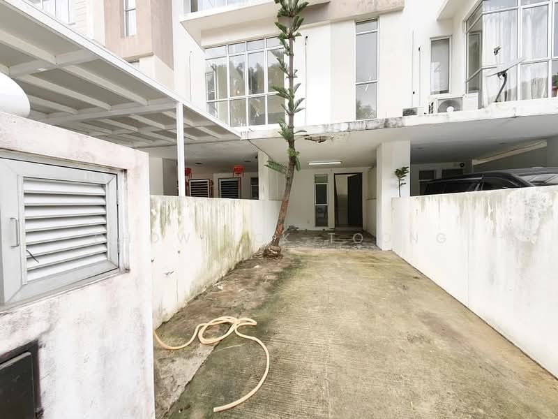 Rumah Bandar untuk Disewa di Puchong (Selangor) - Chow Kok Toong - Exterior - PropertyGuru.com.my