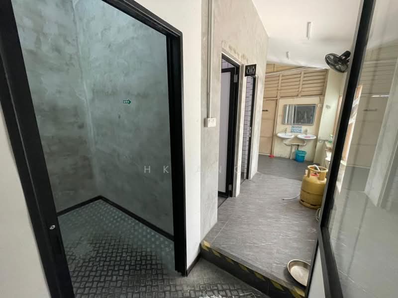 Shop for Rent in George Town (Penang) - HK Ang - Bathroom - PropertyGuru.com.my