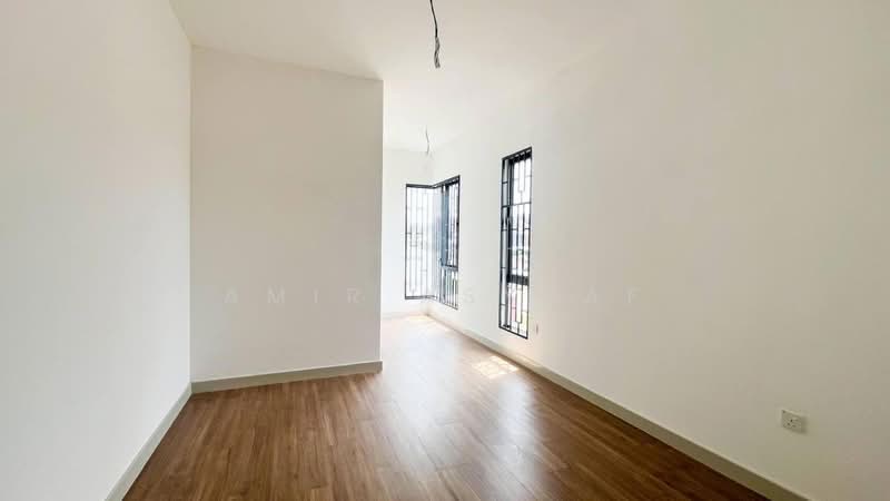 For Rent - Elmina Green Three