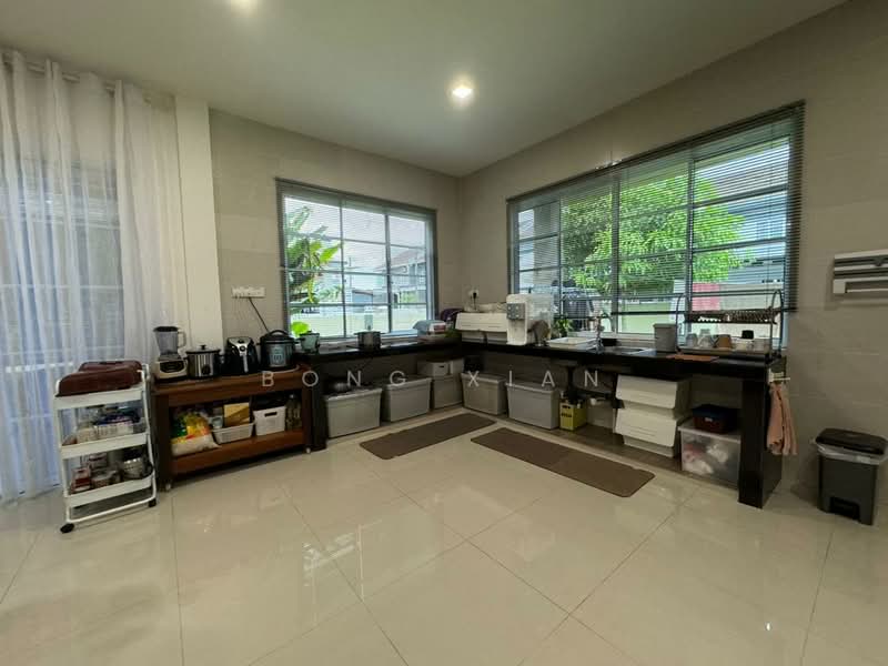 Rumah Berkembar untuk Dijual di Kuching (Sarawak) - Bong Xian - Kitchen - PropertyGuru.com.my