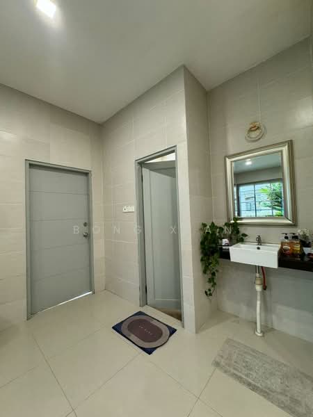 Rumah Berkembar untuk Dijual di Kuching (Sarawak) - Bong Xian - Bathroom - PropertyGuru.com.my
