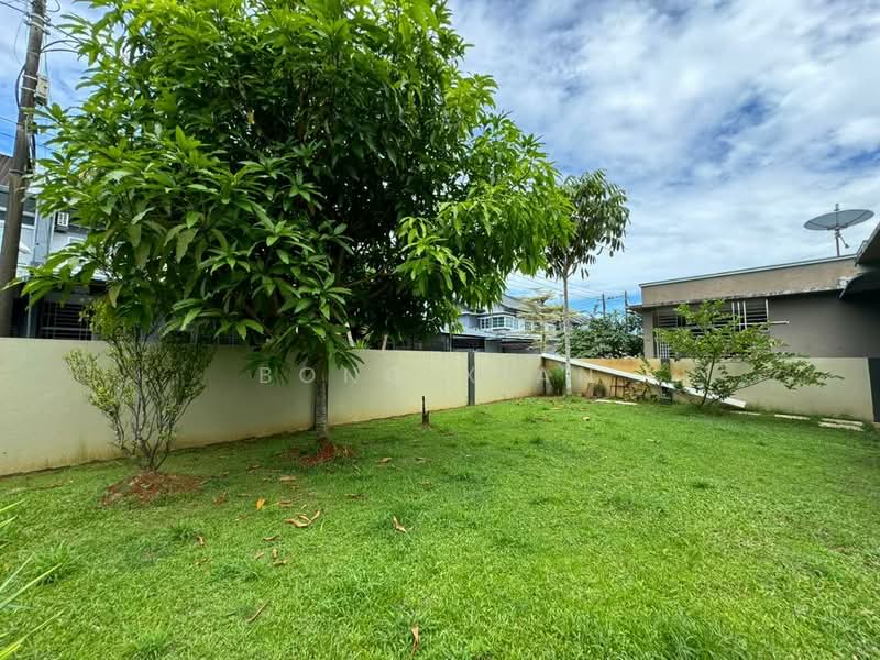 Rumah Berkembar untuk Dijual di Kuching (Sarawak) - Bong Xian - Garden - PropertyGuru.com.my