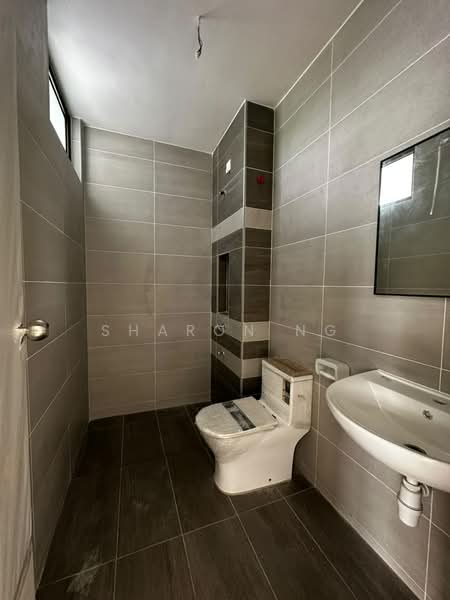 2-storey Terraced House for Sale in Taman Mutiara Rini (Skudai) - Sharon Ng - Bathroom - PropertyGuru.com.my