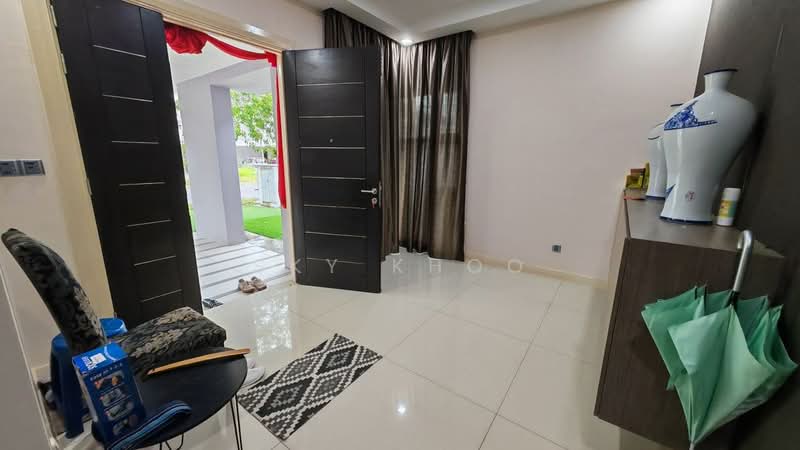 Rumah Berkembar untuk Dijual di Iskandar Puteri (Nusajaya) (Johor) - Sky Khoo - Entrance - PropertyGuru.com.my