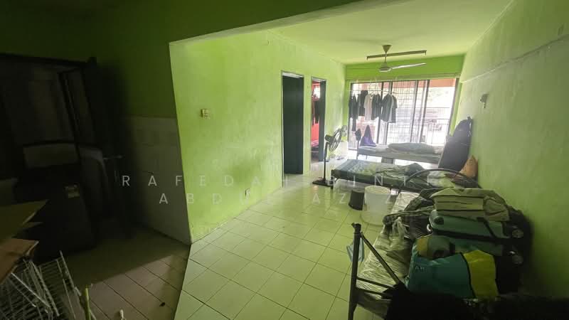 Pangsapuri untuk Dijual di Pangsapuri Perdana - Rafedah Binti Abdul Aziz - Bedroom - PropertyGuru.com.my