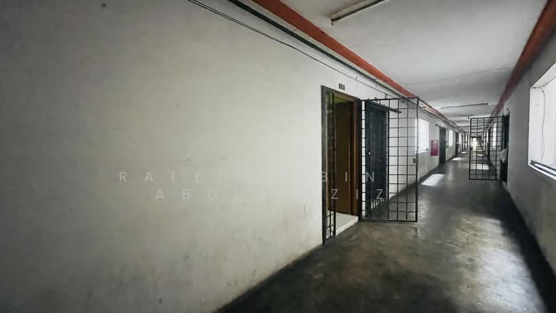 Pangsapuri untuk Dijual di Pangsapuri Perdana - Rafedah Binti Abdul Aziz - Corridor - PropertyGuru.com.my