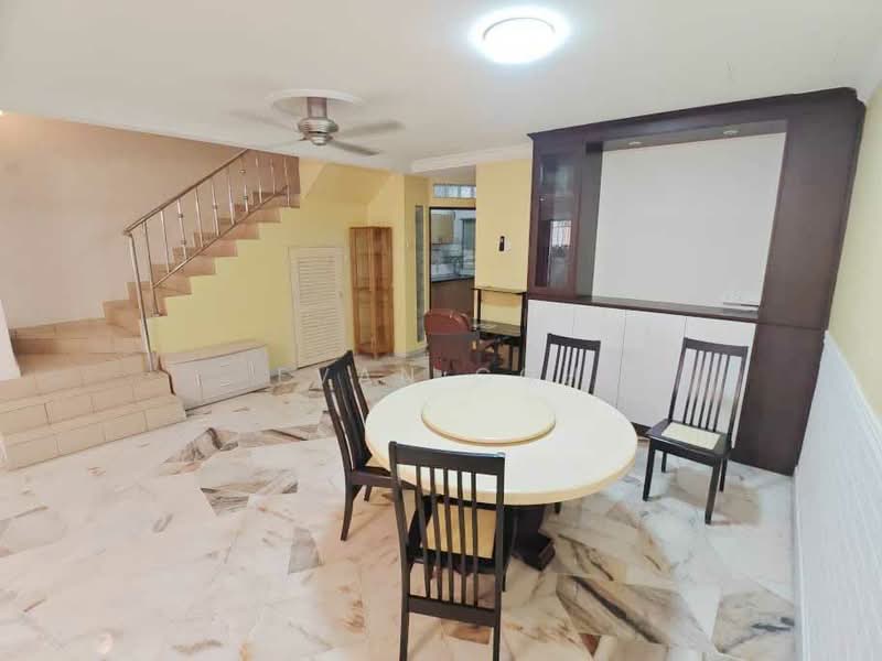 Rumah Teres 2 Tingkat untuk Disewa di Saujana Puchong (Puchong) - Evan Goh - Dining Room - PropertyGuru.com.my