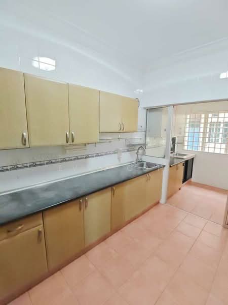 Rumah Teres 2 Tingkat untuk Disewa di Saujana Puchong (Puchong) - Evan Goh - Kitchen - PropertyGuru.com.my