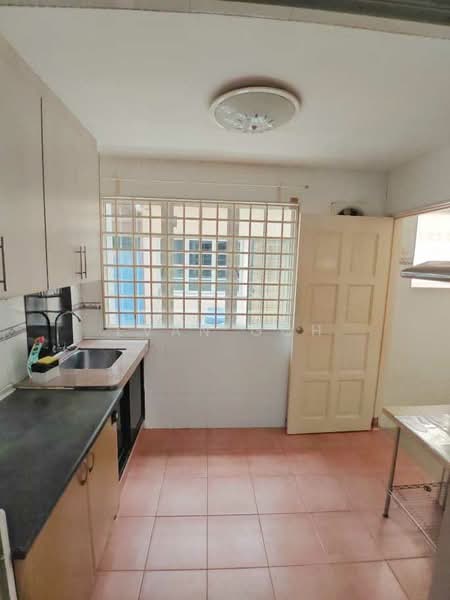 Rumah Teres 2 Tingkat untuk Disewa di Saujana Puchong (Puchong) - Evan Goh - Kitchen - PropertyGuru.com.my