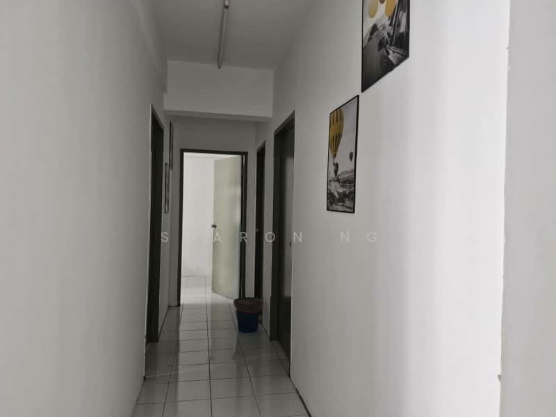 Pangsapuri untuk Dijual di Taman Pulai Mutiara - Sharon Ng - Corridor - PropertyGuru.com.my