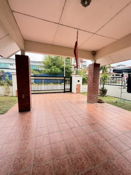 Bungalow for Rent in Taman Desa Country Homes (Rawang) - Evelyn Khoo - Car Porch - PropertyGuru.com.my