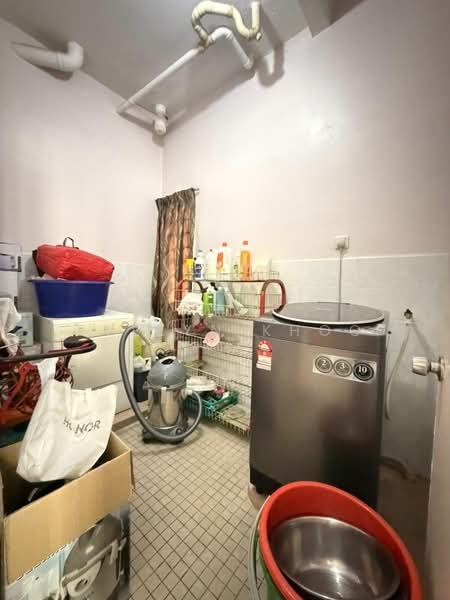 Bungalow for Rent in Taman Desa Country Homes (Rawang) - Evelyn Khoo - Laundry - PropertyGuru.com.my