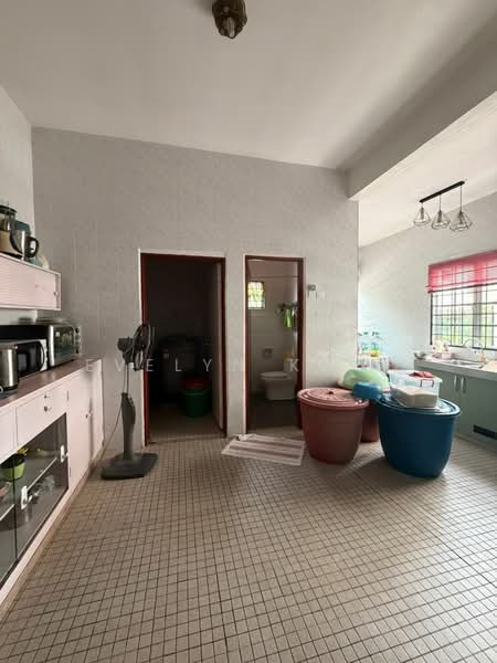 Bungalow for Rent in Taman Desa Country Homes (Rawang) - Evelyn Khoo - Kitchen - PropertyGuru.com.my