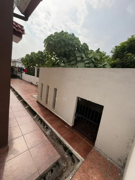 Bungalow for Rent in Taman Desa Country Homes (Rawang) - Evelyn Khoo - Back Yard - PropertyGuru.com.my