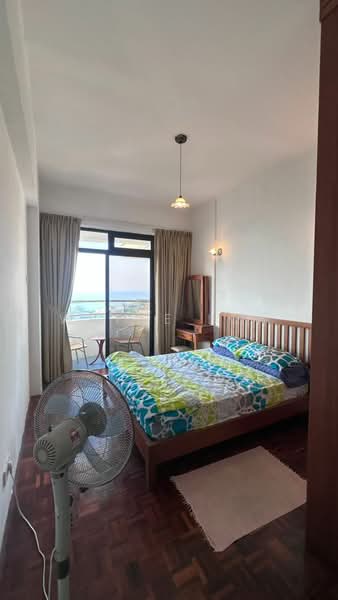 Kondominium untuk Dijual di Eden Seaview Condominium - Wayne Loh - Bedroom - PropertyGuru.com.my