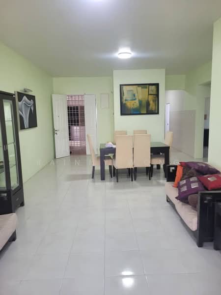 Kondominium untuk Disewa di Bayswater Resort Condominium - Rainny Wong - Living Room - PropertyGuru.com.my