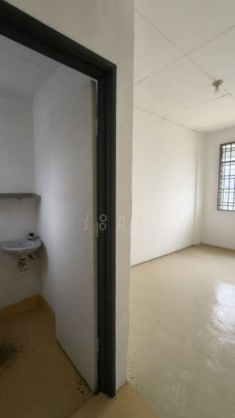 Rumah Flat untuk Disewa di Taman Nusa Bestari - Jony Jong - Interior - PropertyGuru.com.my