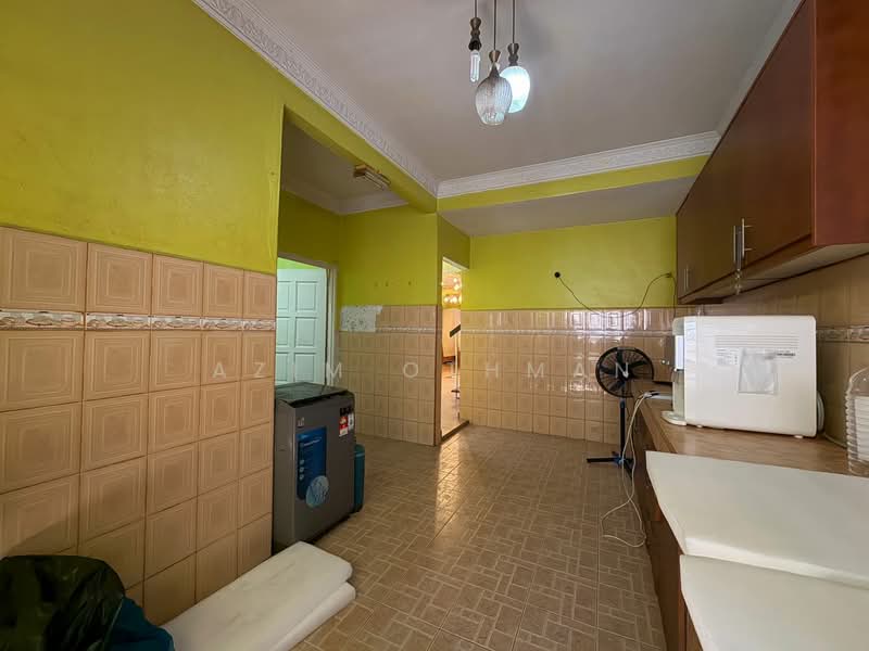 Terraced House for Sale in Taman Rakan (Kajang) - Azim Othman - Kitchen - PropertyGuru.com.my