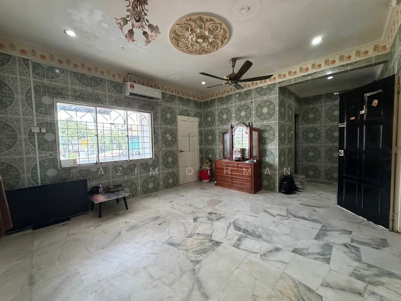 Terraced House for Sale in Taman Rakan (Kajang) - Azim Othman - Living Room - PropertyGuru.com.my