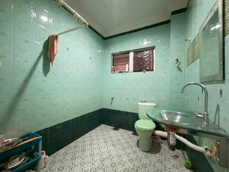 Terraced House for Sale in Taman Rakan (Kajang) - Azim Othman - Bathroom - PropertyGuru.com.my